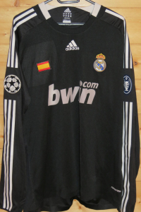 trikot-737-real-cannavaro-fAC5C4127-8D65-9672-E845-78DD102B5A45.jpg