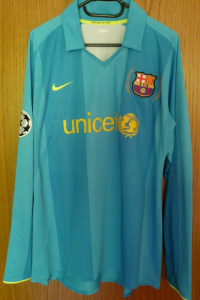trikot-472-barcelona-puyol-f3F7C8515-D171-AC1B-40DD-88AF7F7D3BFB.jpg