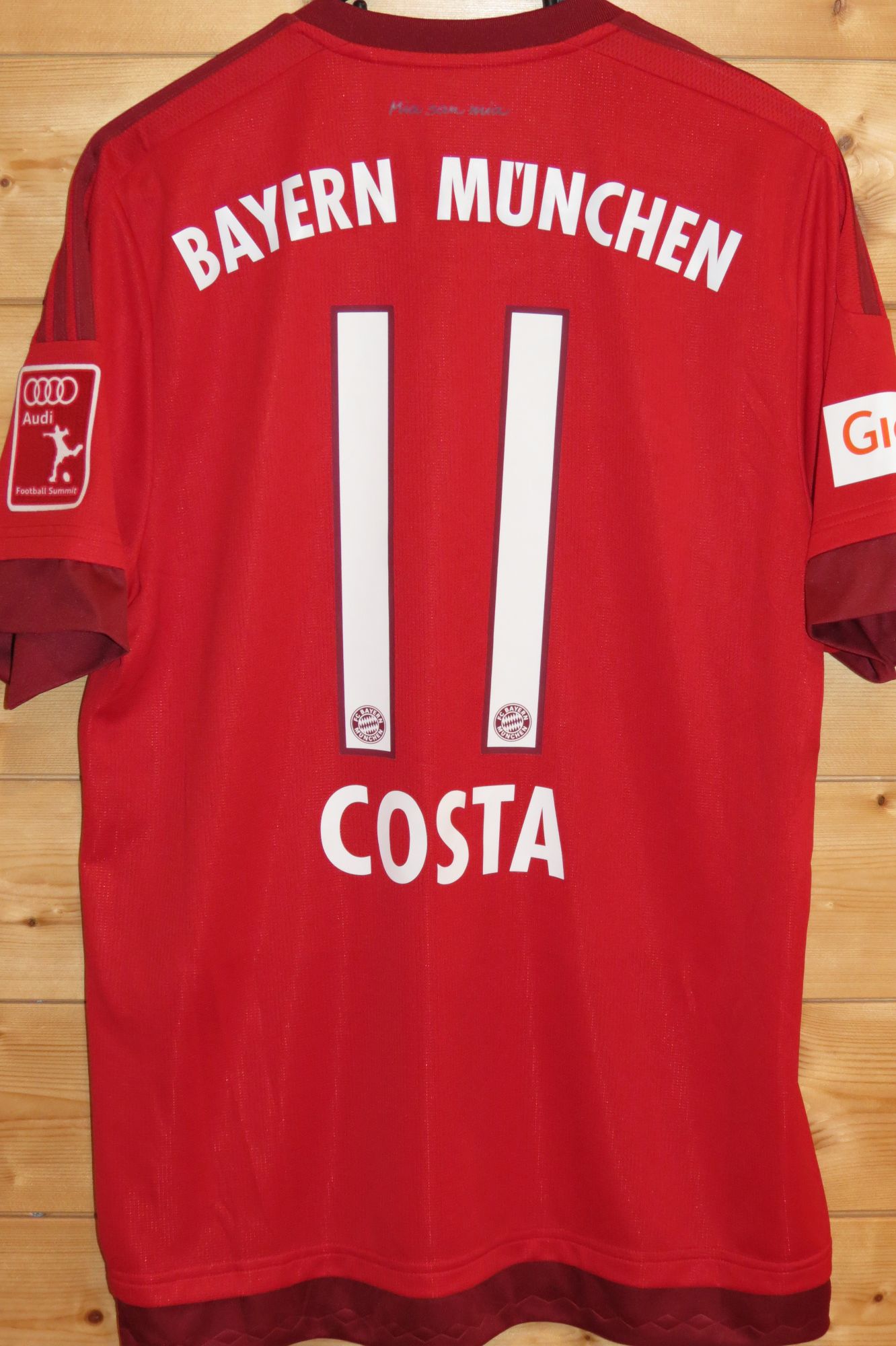 trikot-1049-bayern-costa-rD1A6DDF7-6B49-D490-591C-54895F1679AB.jpg