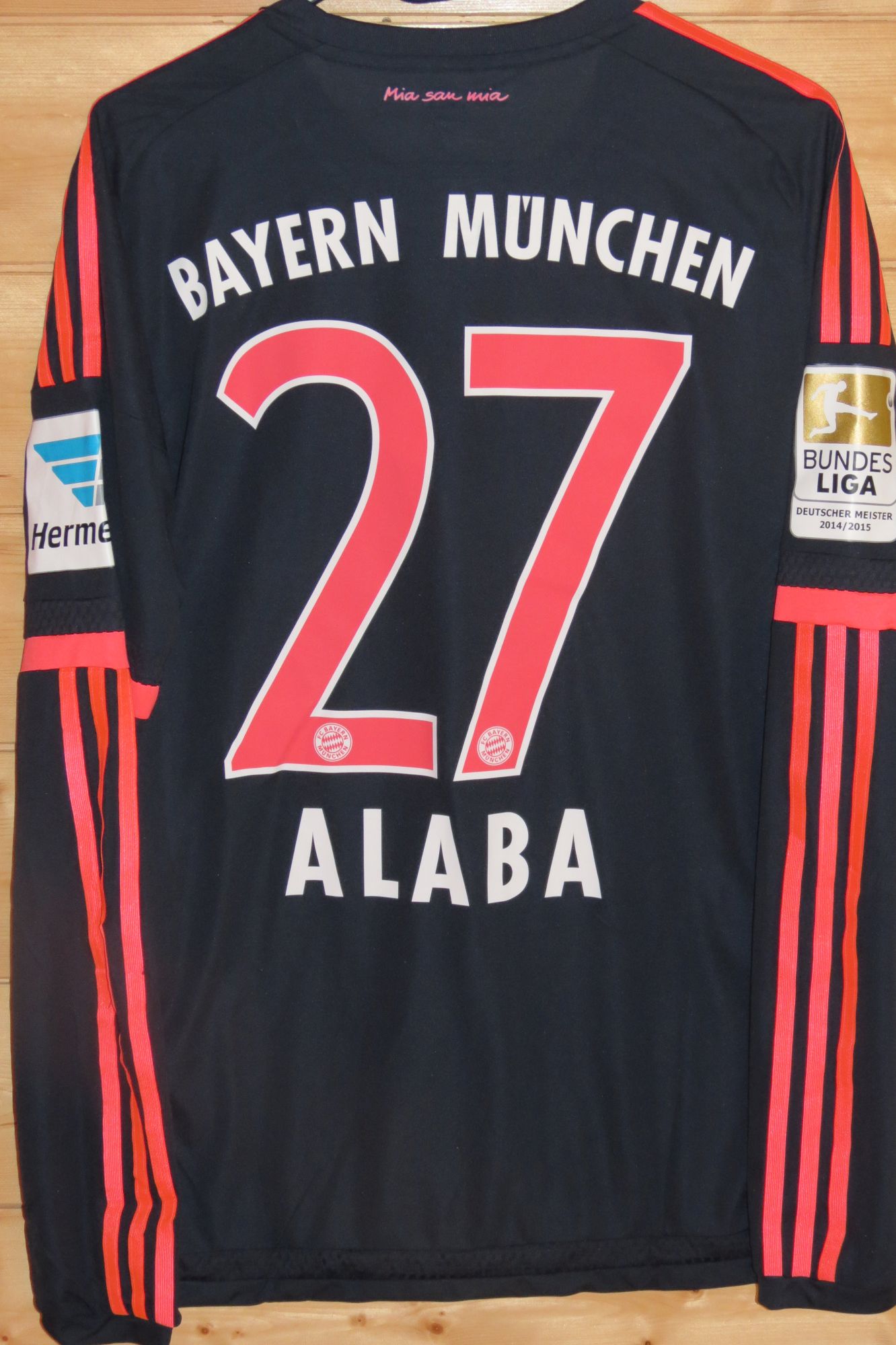 trikot-984-bayern-alaba-rC091337A-4416-4716-33A2-4F18F51701B9.jpg