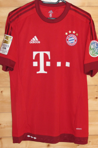 trikot-976-bayern-robben-f7714AD13-56A3-6C58-9142-AB8BDDB8DA85.jpg