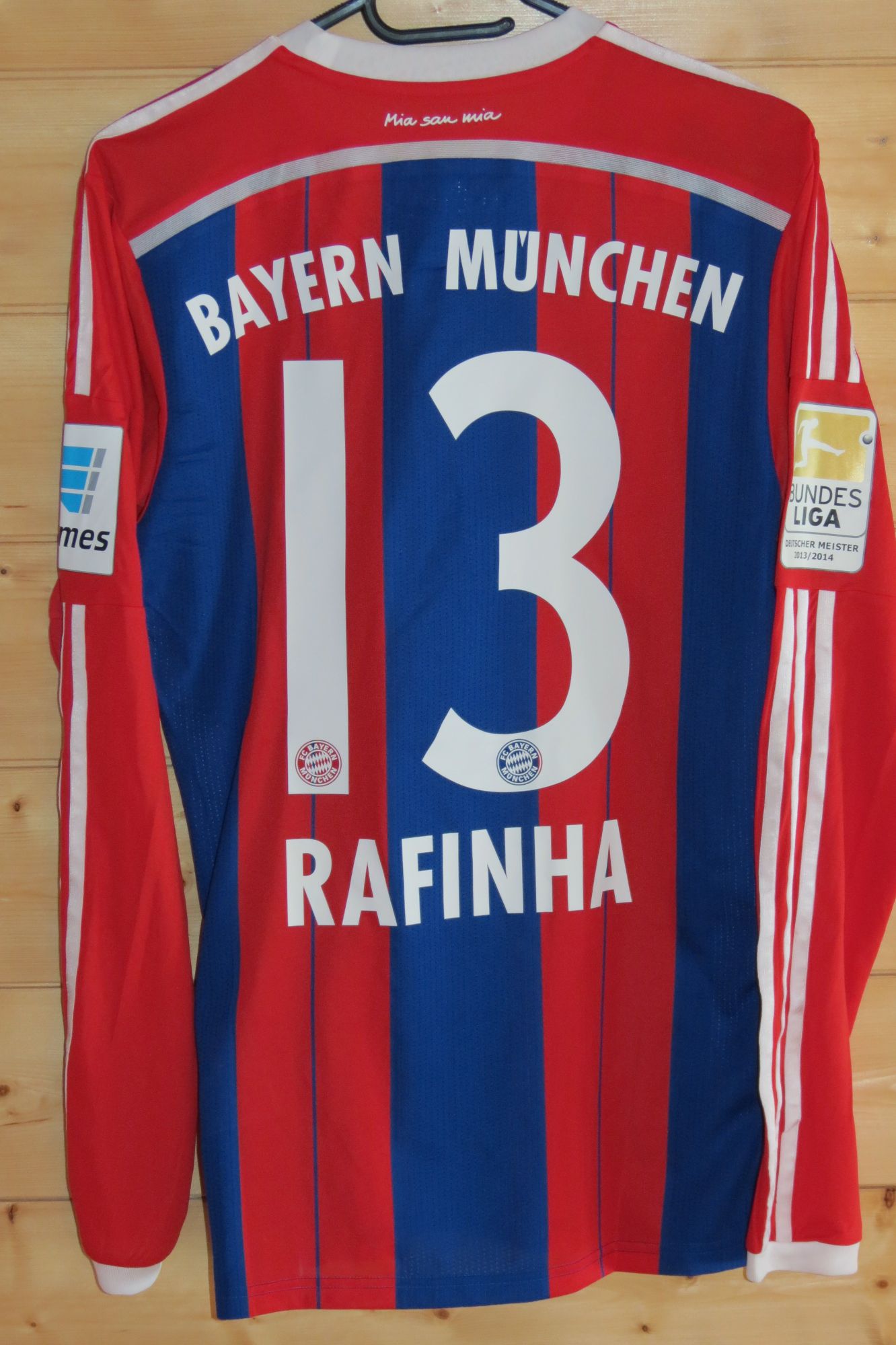 trikot-932-bayern-rafinha-r80B89ADD-6651-6AE8-302D-8157E068AD8E.jpg