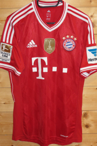 trikot-1090-bayern-kroos-f8C2B2D92-1BAB-C41D-E49A-25597D65E03C.jpg