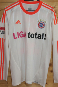 trikot-1203-bayern-vanbuyten-fE15496FA-BA20-6A2D-D7B7-CA49A3D7E392.jpg