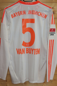 trikot-1203-bayern-vanbuyten-r77EAEB8A-4B22-D583-F5A2-2F9601E4A1FB.jpg