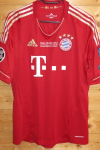 trikot-1721-bayern-lahm-f430CCC6C-BD0A-7205-58C6-8DA5525B2711.jpg