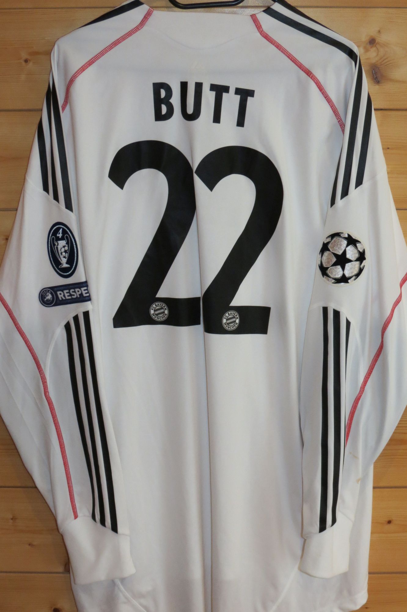 trikot-1282-bayern-butt-r5AA4584D-C4B0-D55F-1EEA-2B720BA8A666.jpg