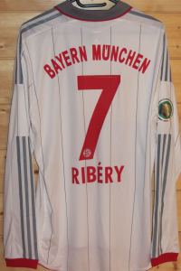 trikot-823-bayern-ribery-rB5CF5580-C710-2970-E92D-FEFCE50D4376.jpg