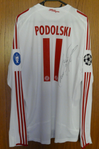 trikot-482-bayern-podolski-r0121C71E-DE9C-F3AF-8951-81135147FCFC.jpg