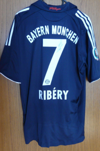 trikot-583-bayern-ribery-r5BAFE1FE-F651-F93C-619F-8431AC1472EE.jpg