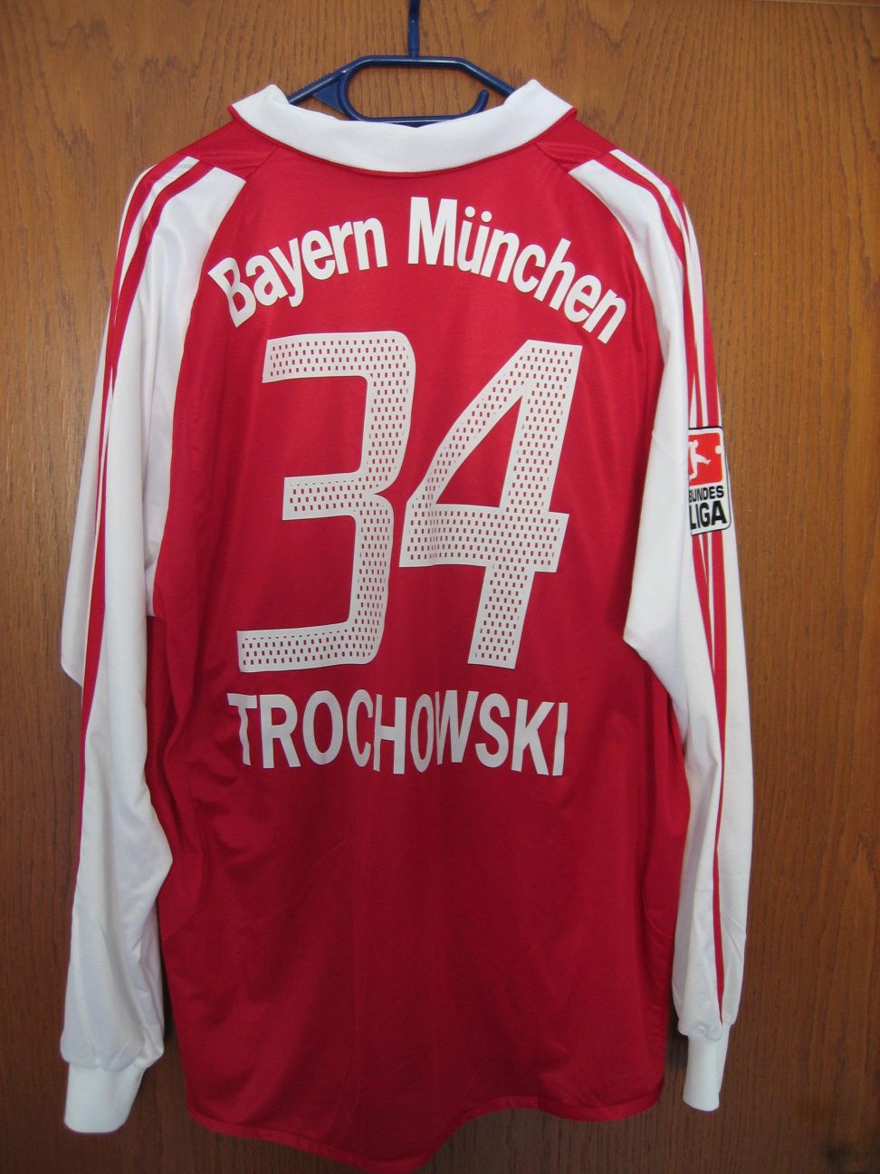 trikot-126-bayern-trochowski-r66E030BB-2121-E079-2721-2ACBF434E7D1.jpg