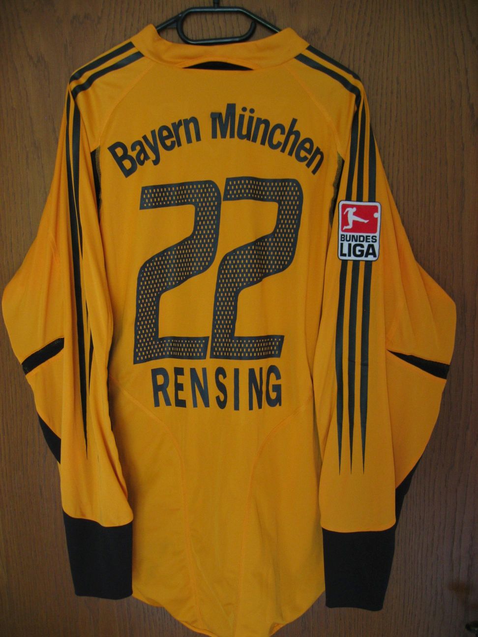 trikot-221-bayern-rensing-r6C056D33-DFAA-0862-245A-926E80C44F2C.jpg
