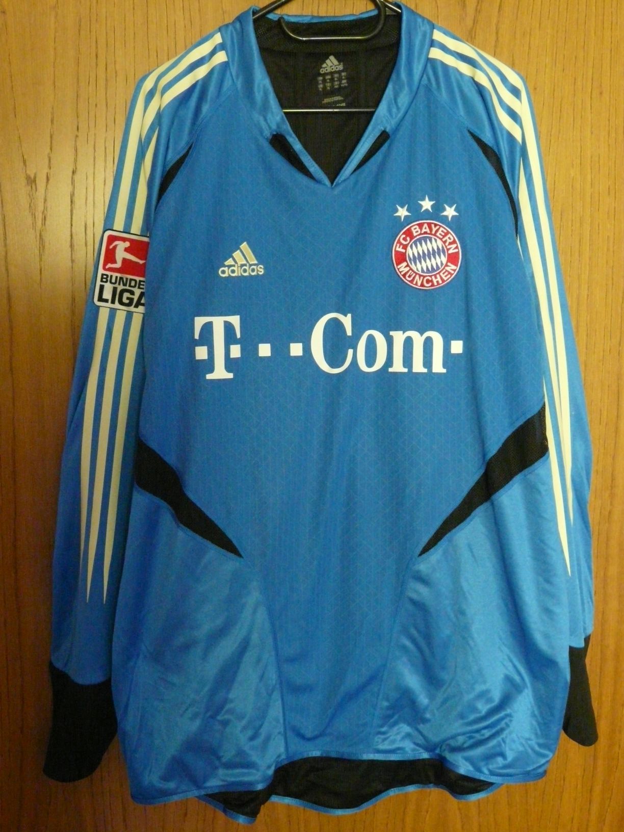 trikot-453-bayern-kahn-fBFE5F745-F51E-1DA3-73C8-EE7756231A28.jpg
