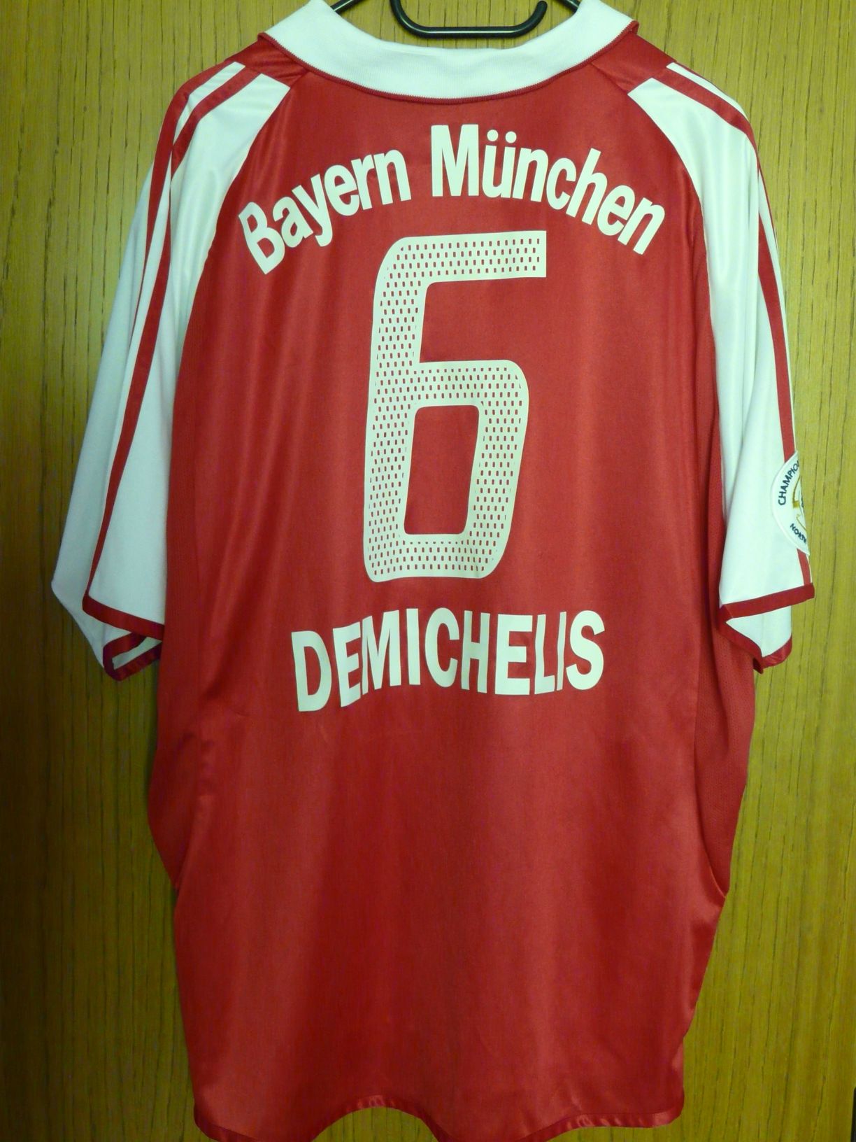 trikot-556-bayern-demichelis-r6F8F9B41-A646-3A60-D783-4AFD2EB376A2.jpg