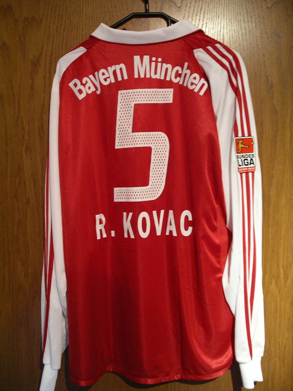 trikot-063-bayern-kovac-r69FC8623-769A-261C-C113-39B8C5738ACB.jpg