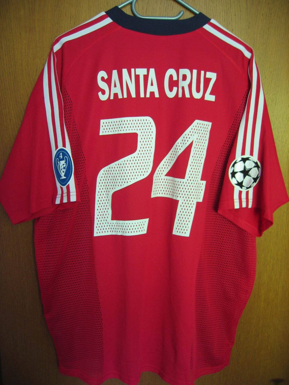trikot-302-bayern-santacruz-rF39D6931-0519-8158-AB85-DA5BBCFC08F3.jpg