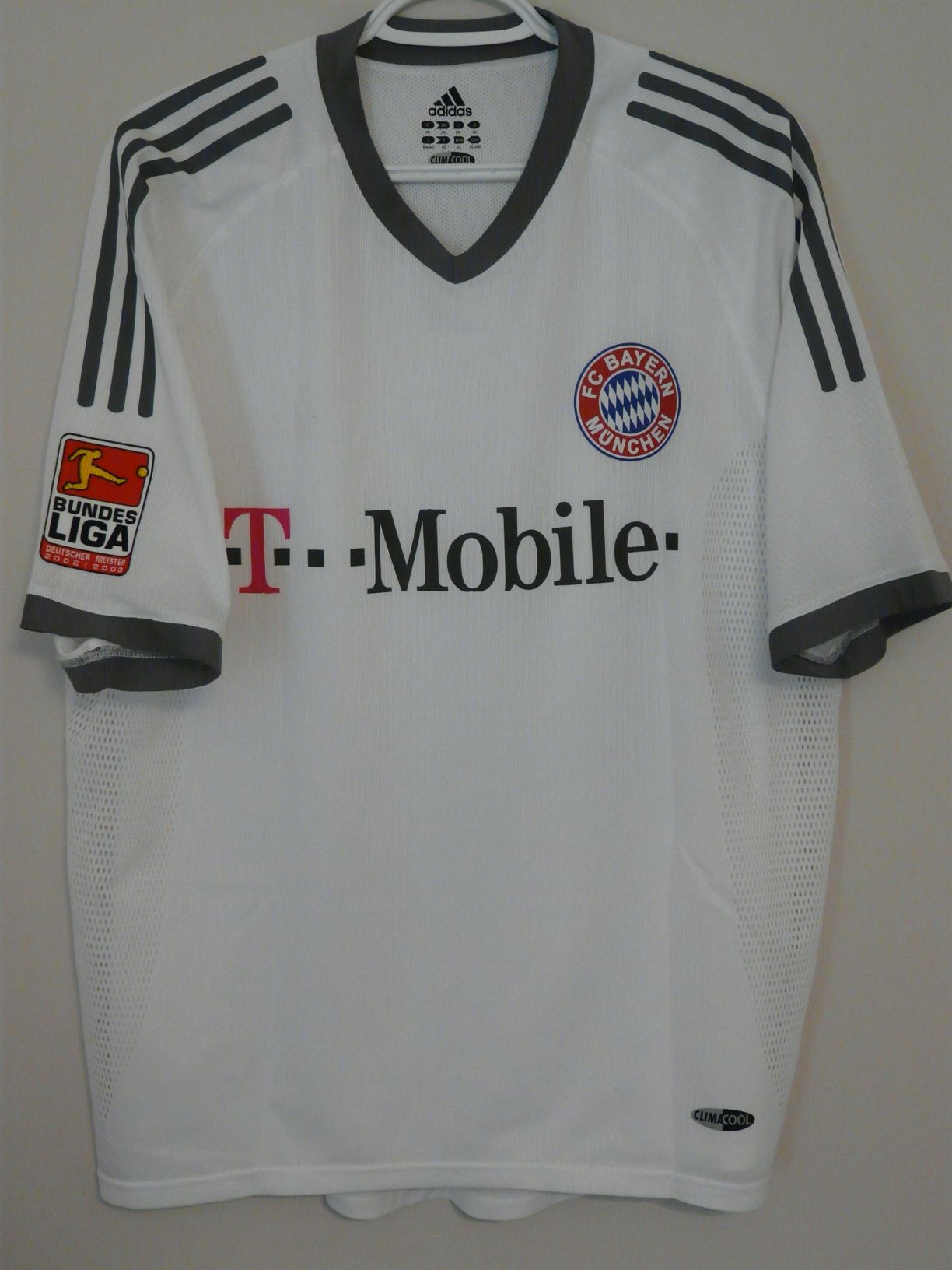 trikot-573-bayern-deisler-f9A6DD7FE-A734-A606-A611-33DEFCAF734F.jpg