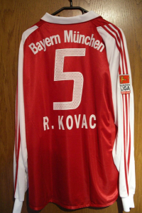 trikot-063-bayern-kovac-r69FC8623-769A-261C-C113-39B8C5738ACB.jpg