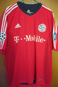 trikot-304-bayern-zeroberto-fA8A56AC7-1493-6290-010A-AD88E57BB7A9.jpg