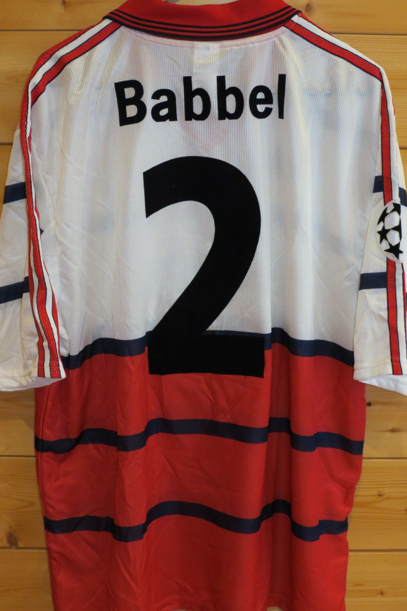trikot-1367-bayern-babbel-rF597EEDC-2F1B-CF61-266D-2E018E09A95D.jpg