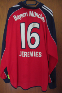 trikot-144-bayern-jeremies-r840C042B-5194-28AC-C2DE-3876AD7A2567.jpg