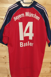 trikot-674-bayern-basler-r06B7DA7B-B45E-3762-B891-BB14F8CF59BD.jpg