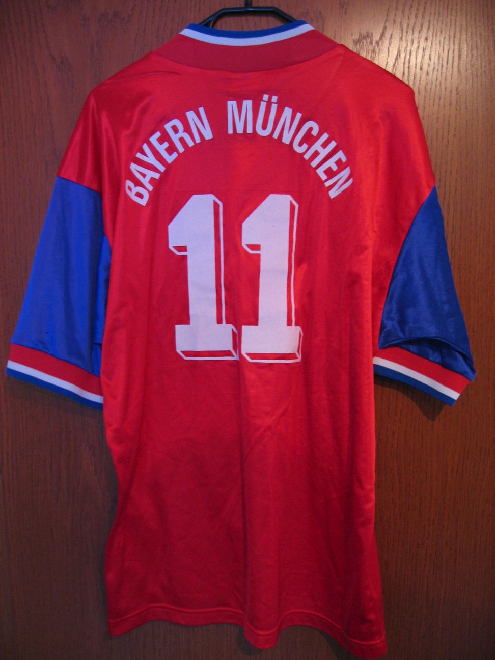 trikot-189-bayern-witeczek-r33C44BF2-0C81-EC60-3470-2C6DDFF3AC36.jpg