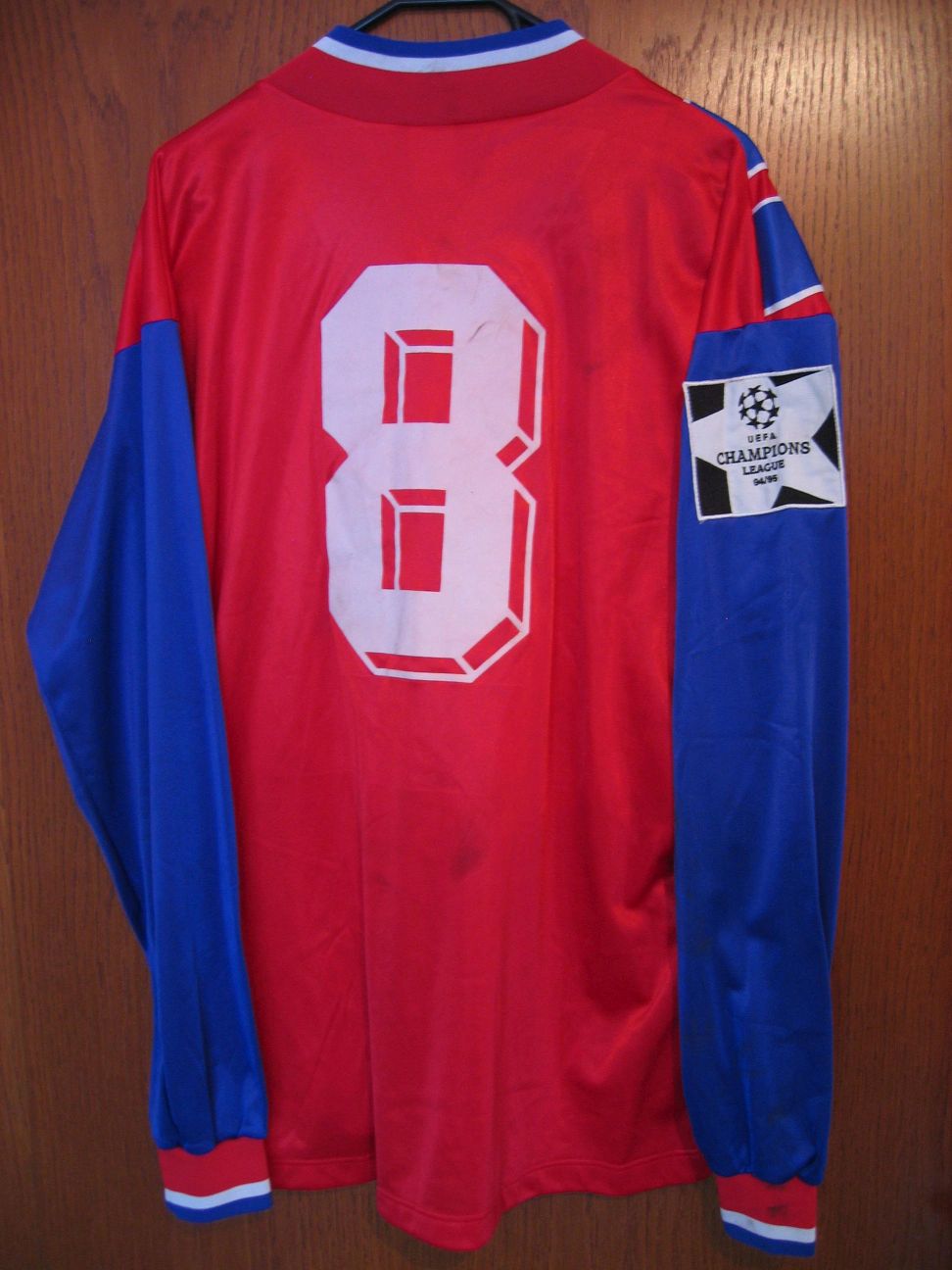 trikot-192-bayern-schupp-rC272D3B5-0E41-1AB5-D239-8FD687048B75.jpg