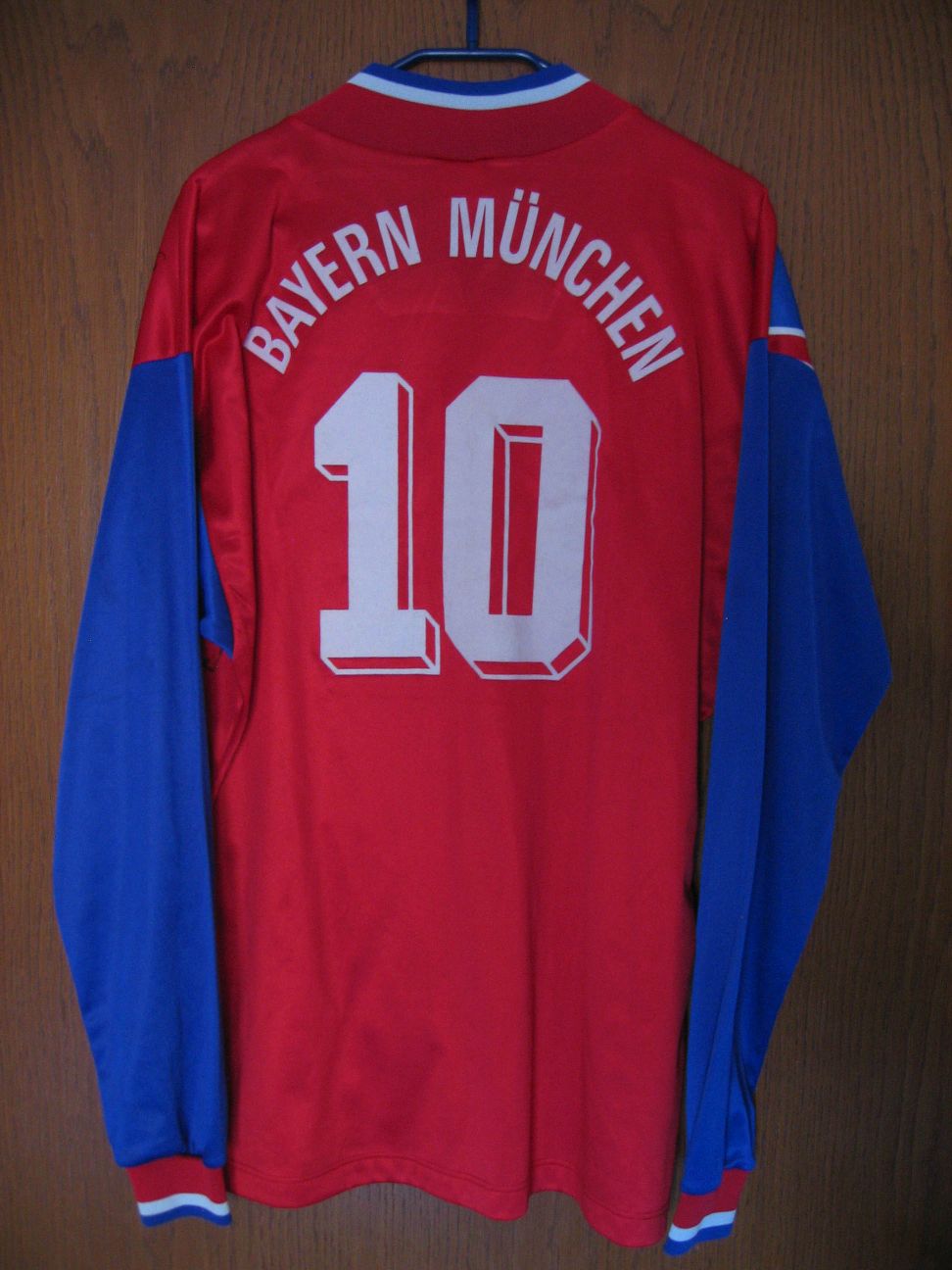 trikot-265-bayern-matthaeus-rD3FC162A-21EA-1329-354D-CAD03DE6AEC8.jpg