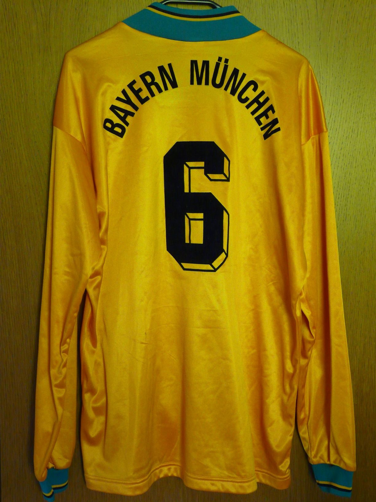 trikot-362-bayern-nerlinger-r6451D1A7-8343-58FC-8E86-F231AB59097C.jpg