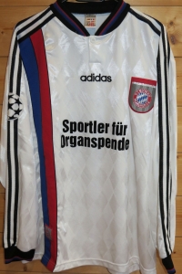 trikot-1698-bayern-elber-fB3C1CEBC-94D5-5FD8-10DB-DED2696CE5BE.jpg