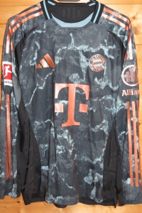 trikot-1717-bayern-gnabry-fFF64D138-347B-7F8F-BE16-3AD3B2BB7CFE.jpg