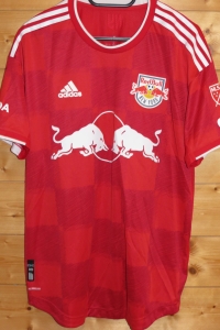 trikot-1766-redbull-barlow-f24602D03-C13B-63C0-C9D8-CFACCB44F4BE.jpg