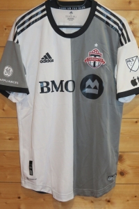 trikot-1785-toronto-rosted-f06B7EAC3-8B7A-DD83-D4A7-76034788CE12.jpg