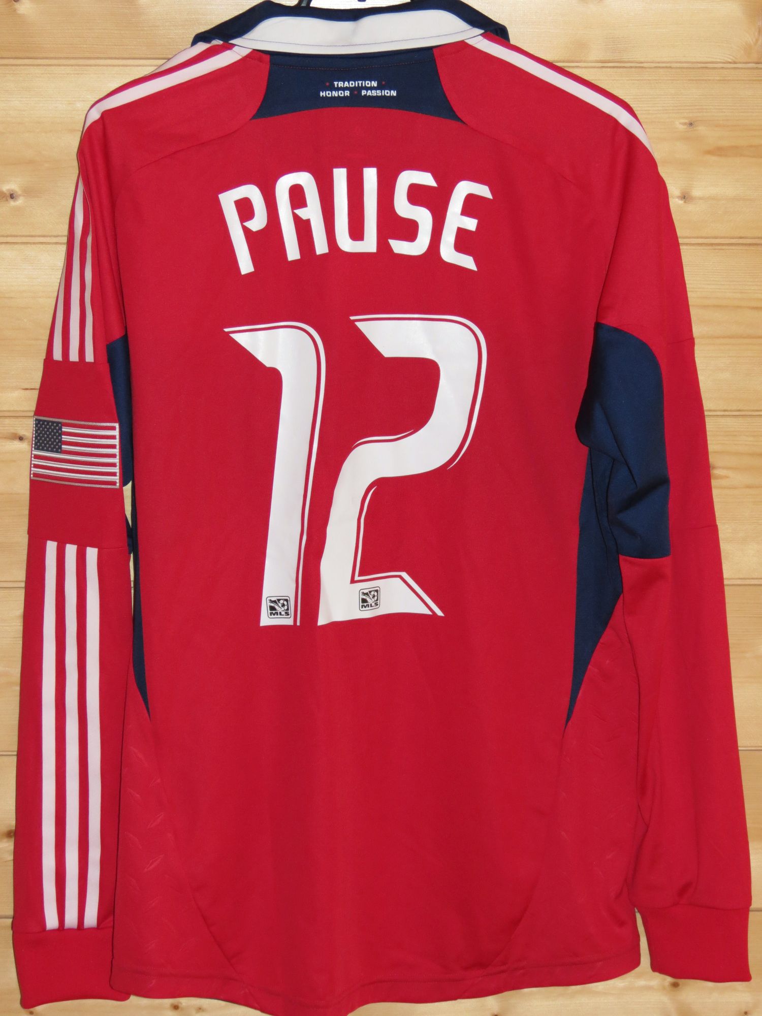 trikot-775-chicago-pause-rDE716ED5-43C6-D198-FFB0-0FA25AA4613B.jpg