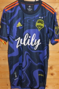 trikot-1580-seattle-leyva-fCEB1DB57-0D9F-11A1-546B-2D7A4E4FC179.jpg